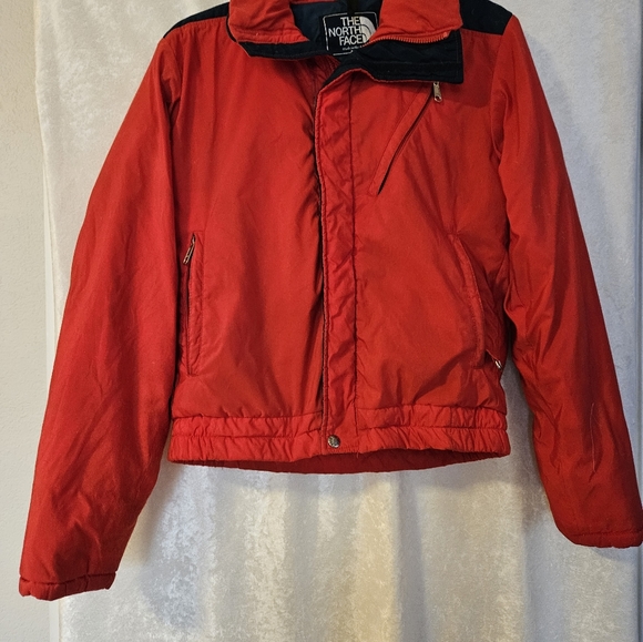 VTG THE NORTH FACE CHERRY RED DOWN FILLED JACKET Size Small - Picture 1 of 12